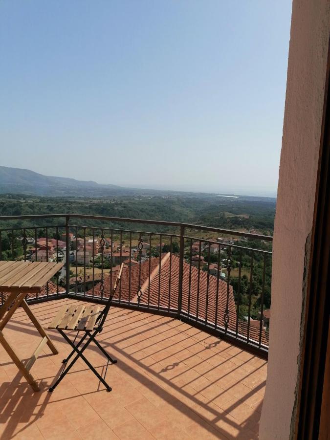 La Rocca Dei Borboni Bed & Breakfast Santa Domenica Talao Bagian luar foto